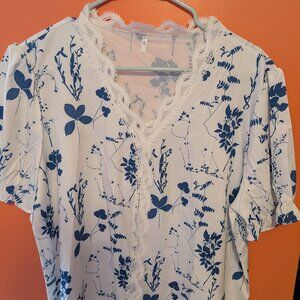 Womens Blue & White Floral Blouse, Lace Trim, Size 2XL, Cut Small, New